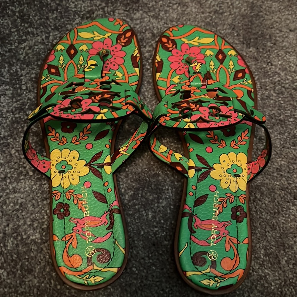 Tory Burch sandals in great condition - Picture 3 of 5